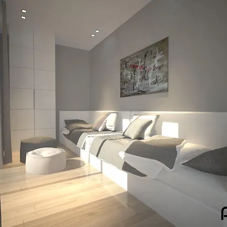Shine Aparthotel *